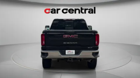 More photos of 2022 GMC Sierra 2500 HD SLT at Car Central Wallingford, CT