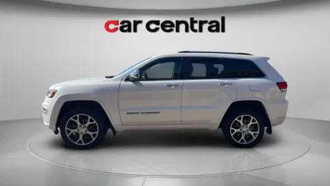 Photos of 2021 Jeep Grand Cherokee Overland for sale in Wallingford, CT at Car Central Wallingford