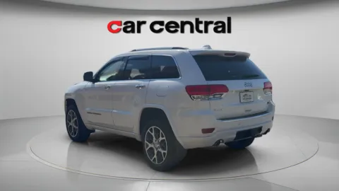 Another view of 2021 Jeep Grand Cherokee Overland for sale in Wallingford, CT at Car Central Wallingford