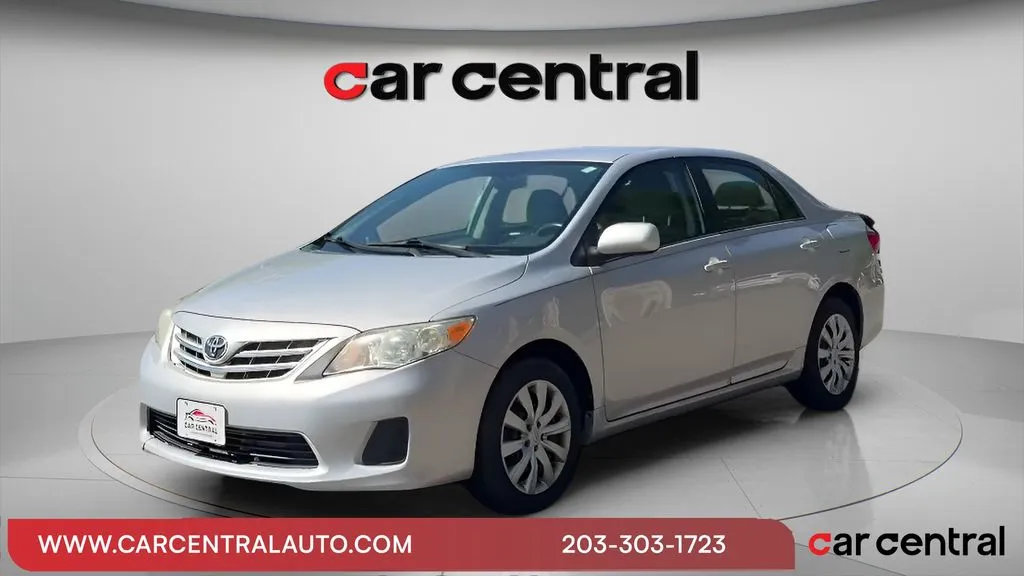 Silver 2013 Toyota Corolla LE for sale in Wallingford, CT