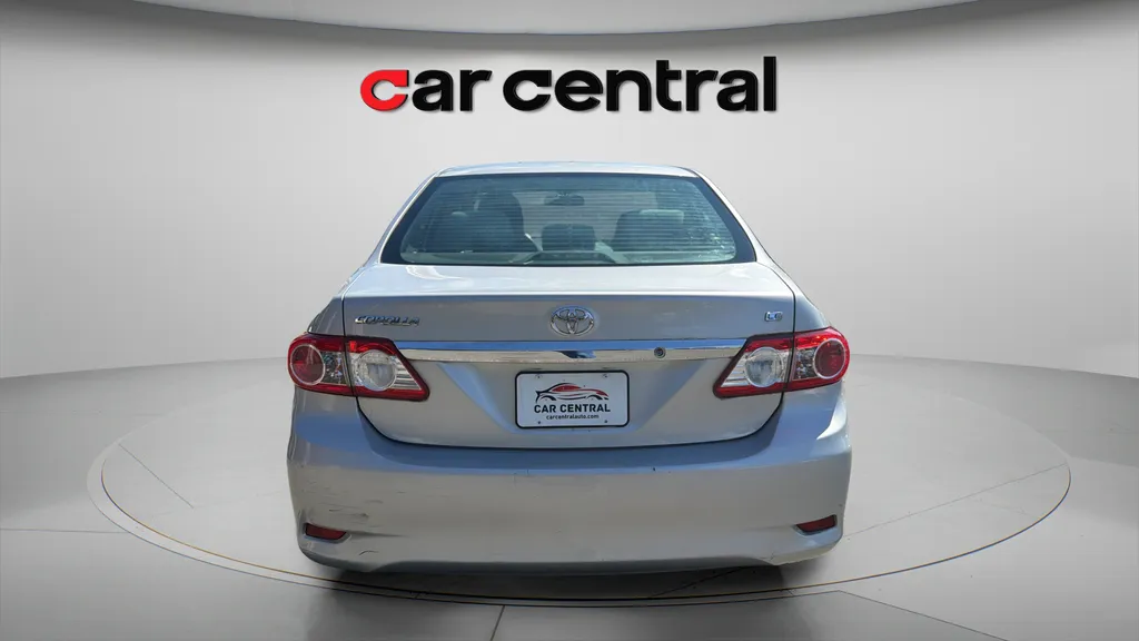 More photos of 2013 Toyota Corolla LE at Car Central Wallingford, CT