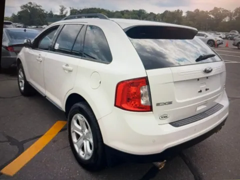 Photos of 2014 Ford Edge SEL for sale in Wallingford, CT at Car Central Wallingford