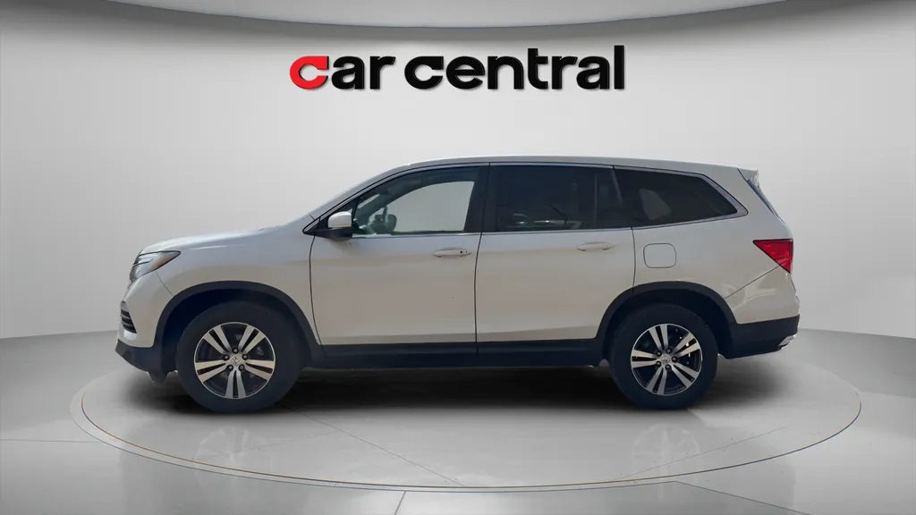 Photos of 2017 Honda Pilot EX for sale in Wallingford, CT at Car Central Wallingford
