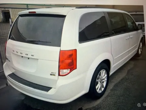 More photos of 2016 Dodge Grand Caravan SXT at Car Central Wallingford, CT
