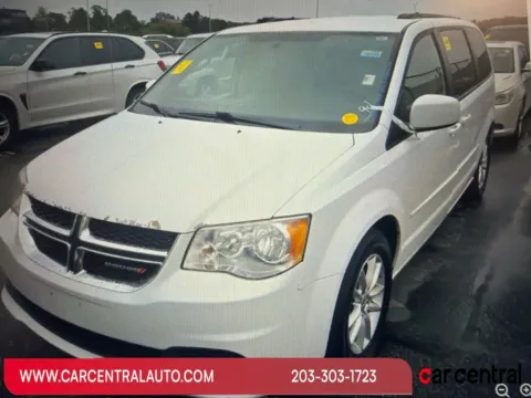 White 2016 Dodge Grand Caravan SXT for sale in Wallingford, CT