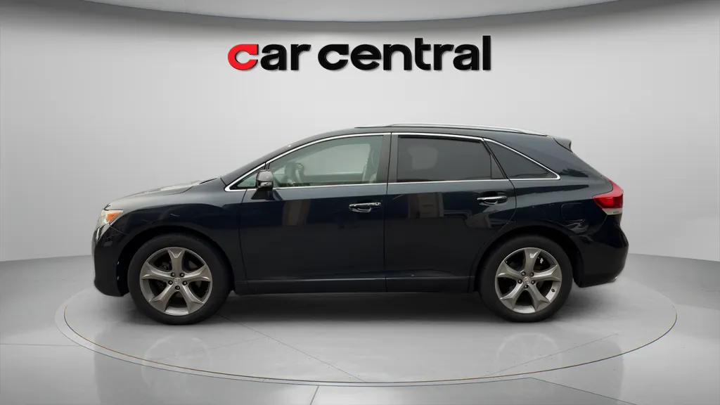 Photos of 2015 Toyota Venza XLE for sale in Wallingford, CT at Car Central Wallingford