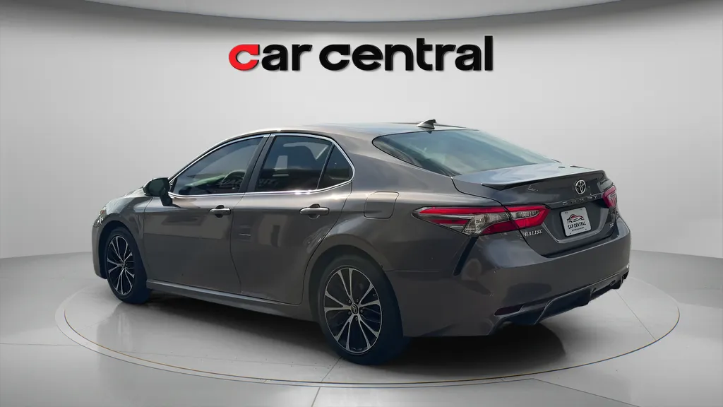 Another view of 2018 Toyota Camry SE for sale in Wallingford, CT at Car Central Wallingford