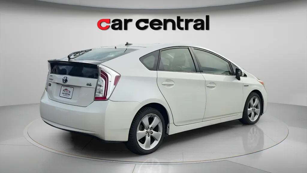 More photos of 2013 Toyota Prius Three at Car Central Wallingford, CT