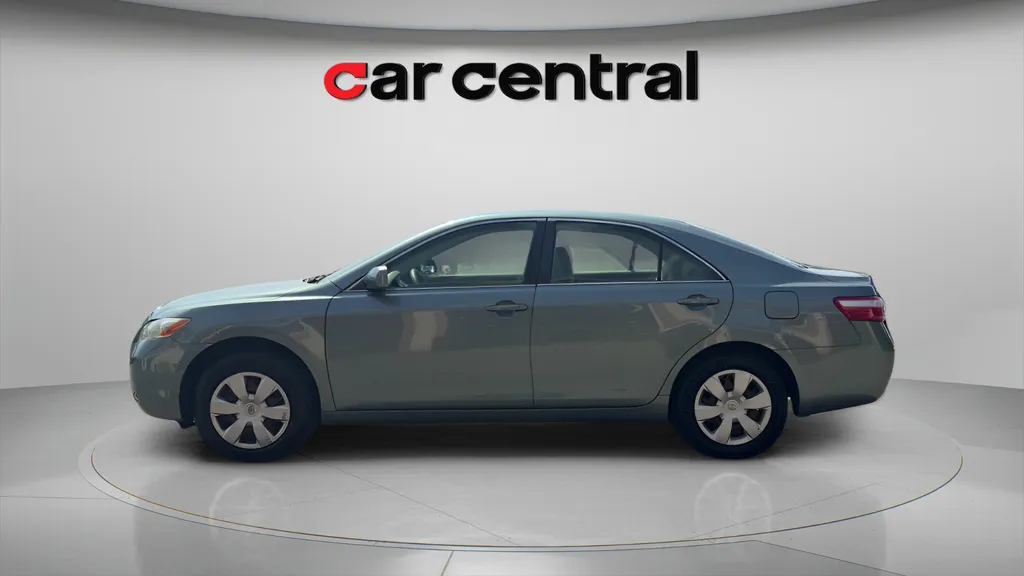 Photos of 2007 Toyota Camry LE for sale in Wallingford, CT at Car Central Wallingford