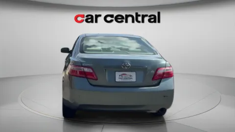 More photos of 2007 Toyota Camry LE at Car Central Wallingford, CT