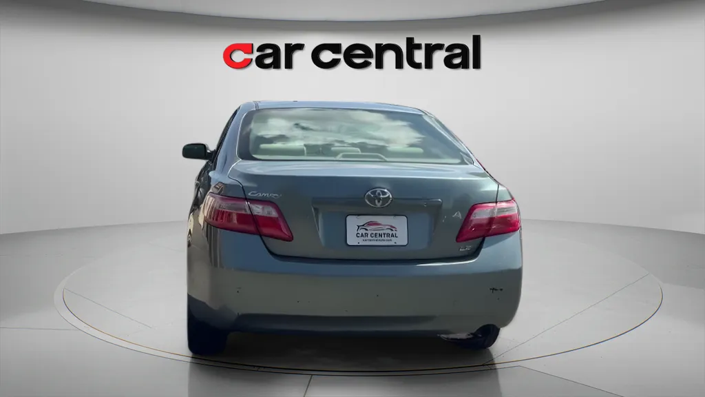 More photos of 2007 Toyota Camry LE at Car Central Wallingford, CT