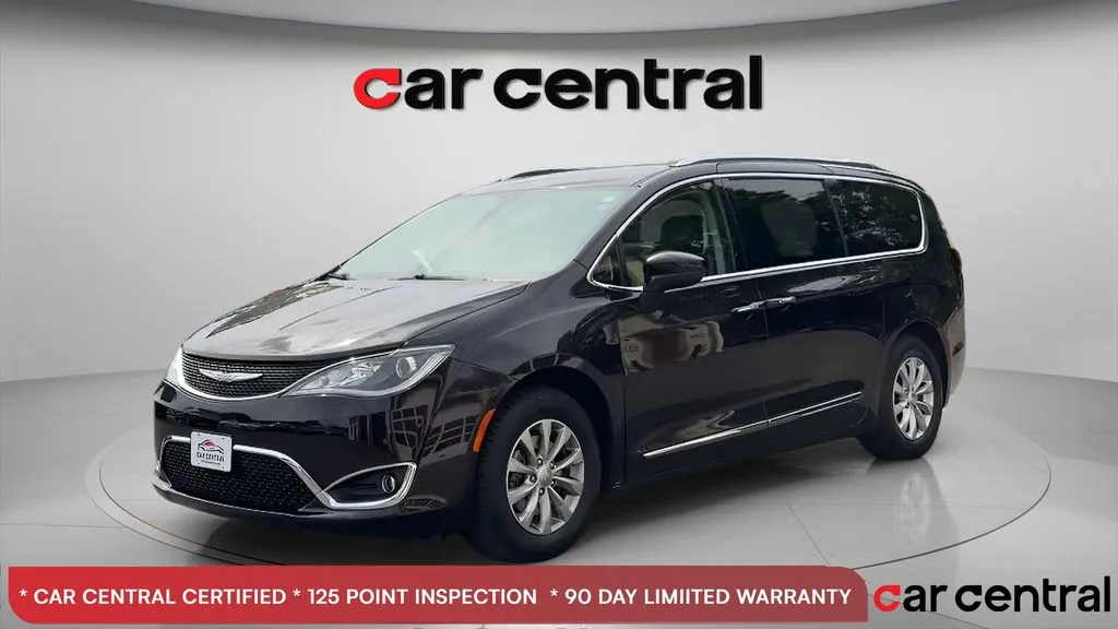 Unknown 2018 Chrysler Pacifica Touring L for sale in Wallingford, CT