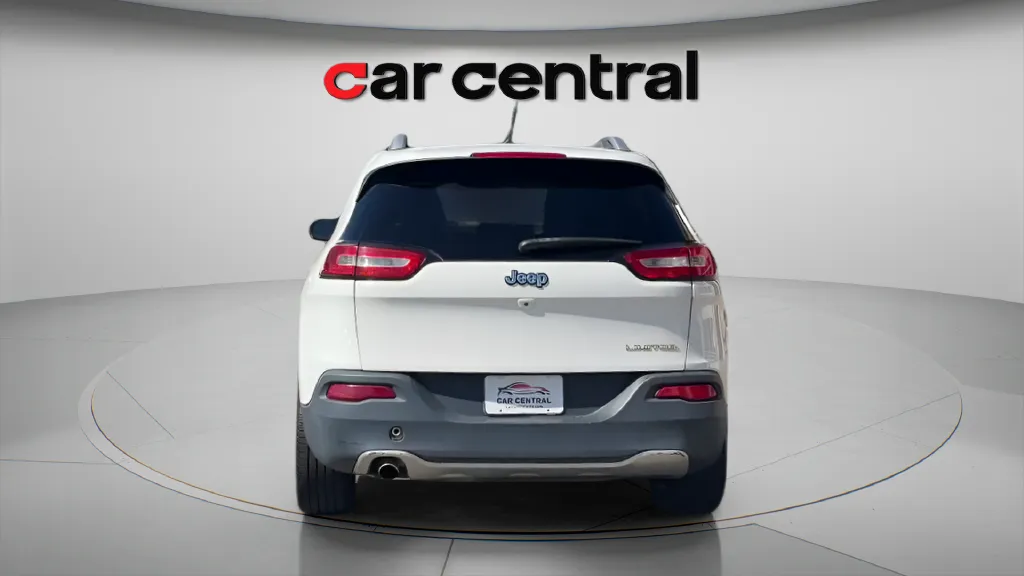 More photos of 2015 Jeep Cherokee Limited at Car Central Wallingford, CT