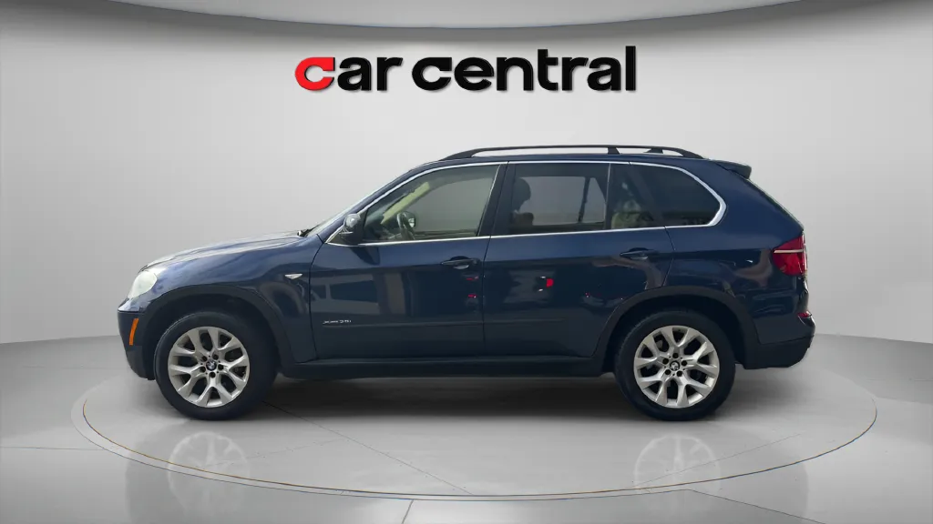 Photos of 2013 BMW X5 xDrive35i for sale in Wallingford, CT at Car Central Wallingford