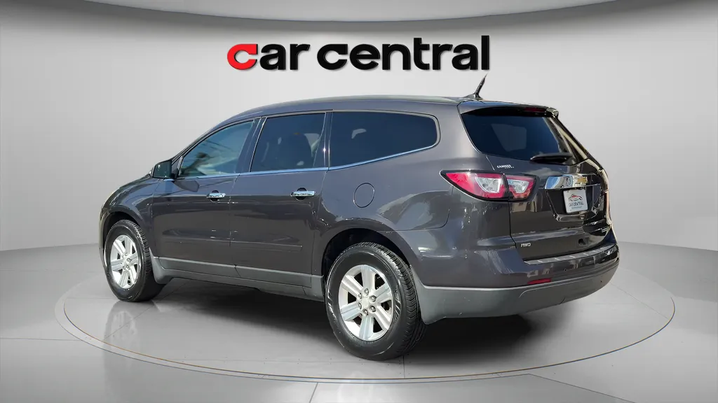Another view of 2014 Chevrolet Traverse 2LT for sale in Wallingford, CT at Car Central Wallingford