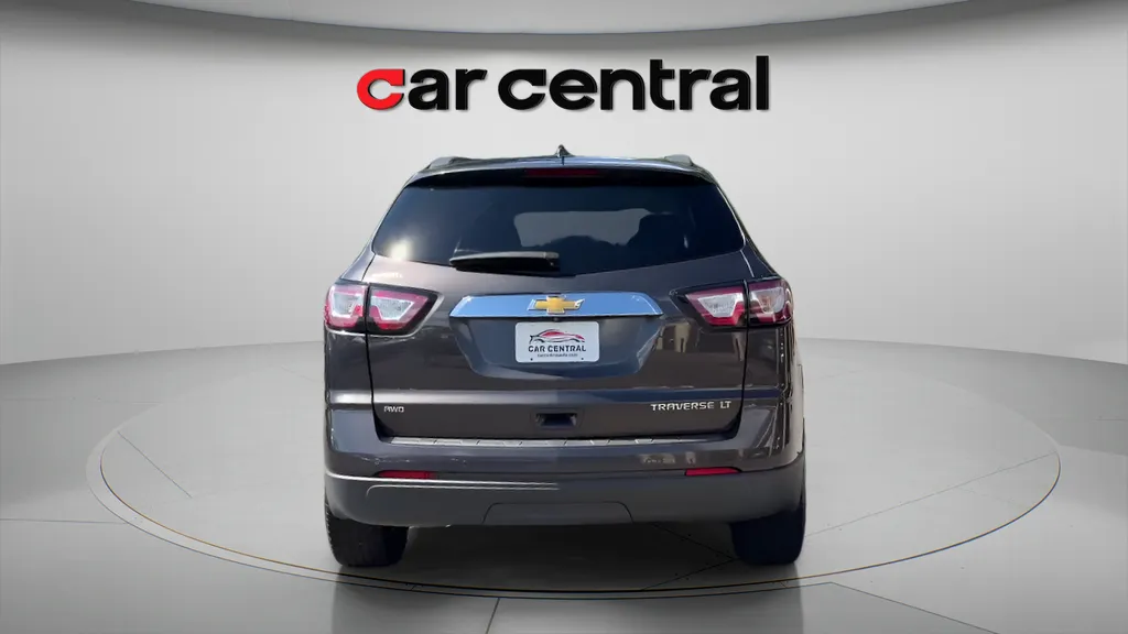 More photos of 2014 Chevrolet Traverse 2LT at Car Central Wallingford, CT