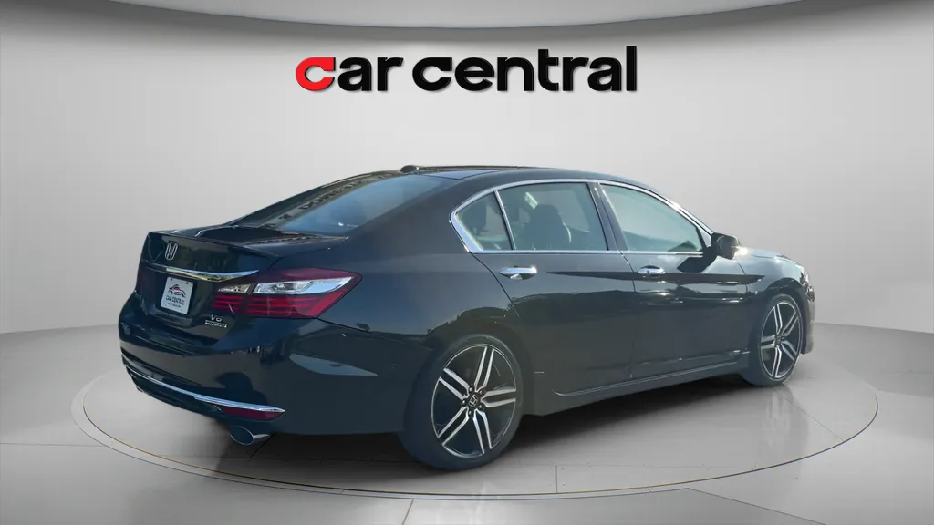 More photos of 2016 Honda Accord Touring at Car Central Wallingford, CT
