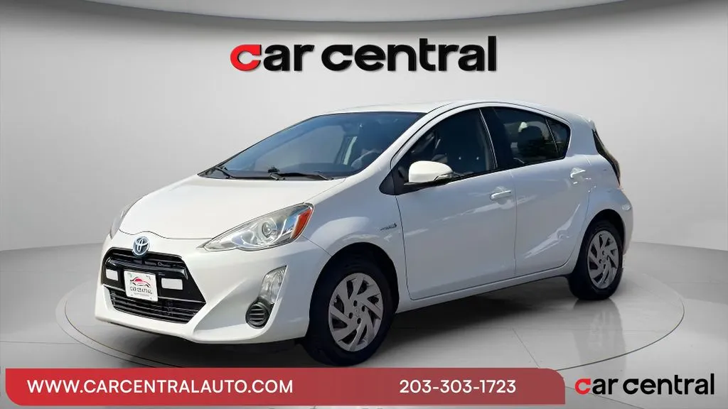 White 2015 Toyota Prius c Two for sale in Wallingford, CT
