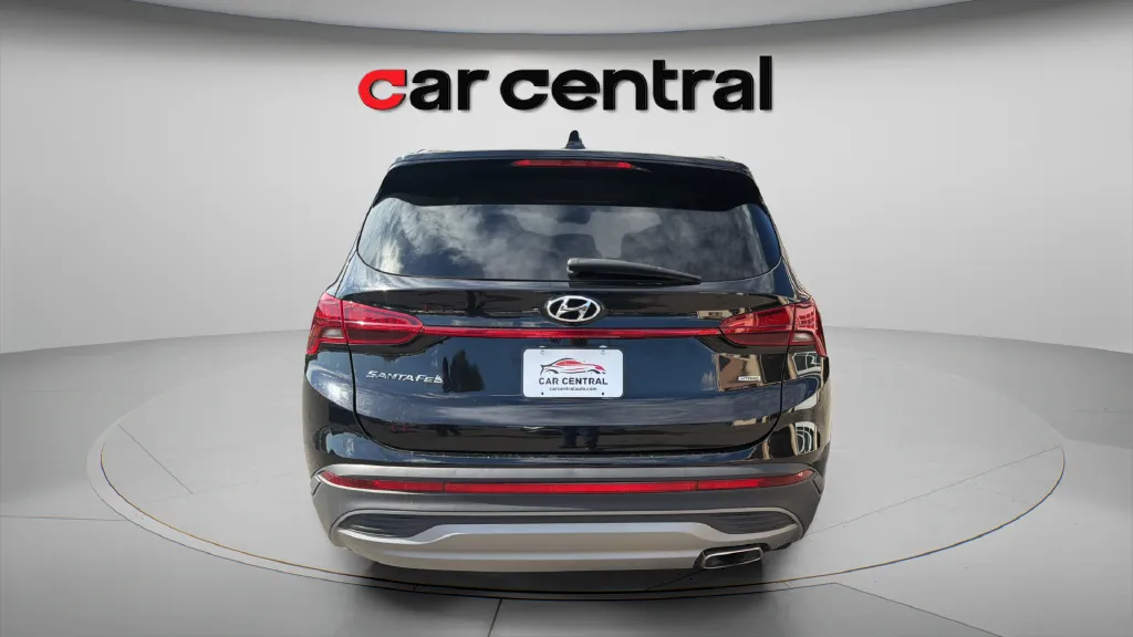 More photos of 2022 Hyundai Santa Fe SE at Car Central Wallingford, CT