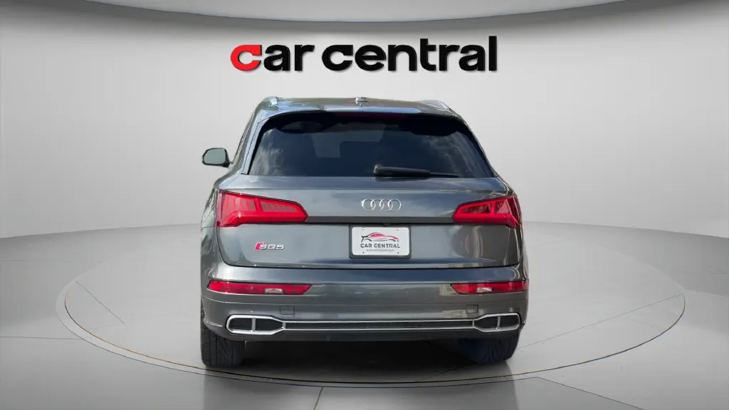 More photos of 2018 Audi SQ5 3.0T Prestige at Car Central Wallingford, CT