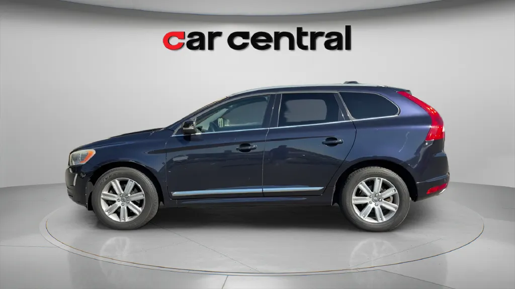 Photos of 2016 Volvo XC60 T6 for sale in Wallingford, CT at Car Central Wallingford