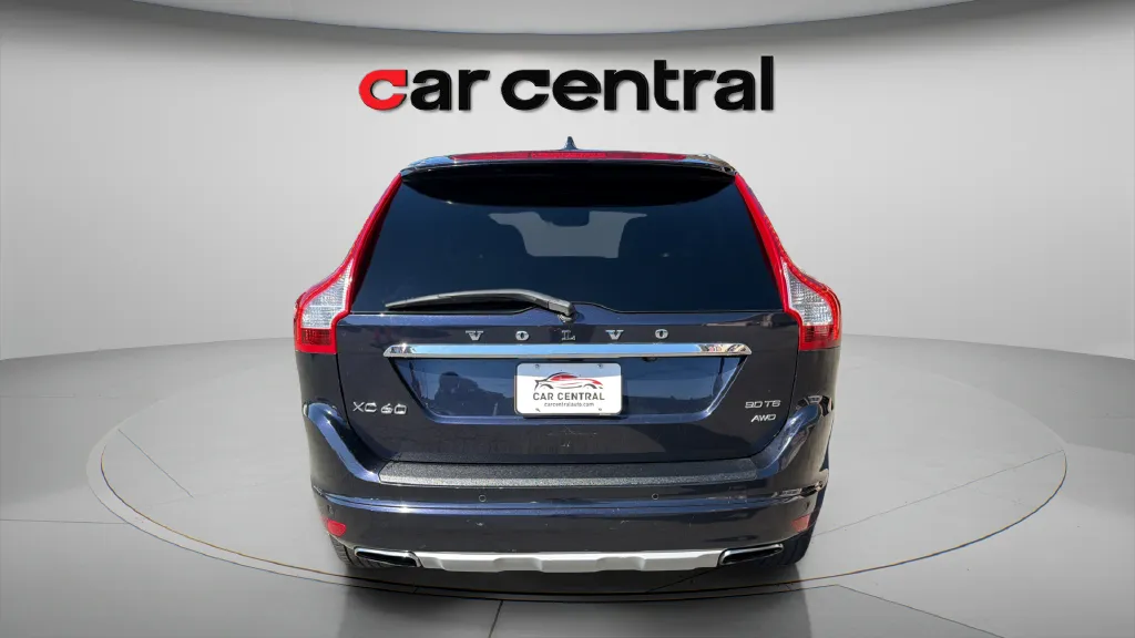More photos of 2016 Volvo XC60 T6 at Car Central Wallingford, CT