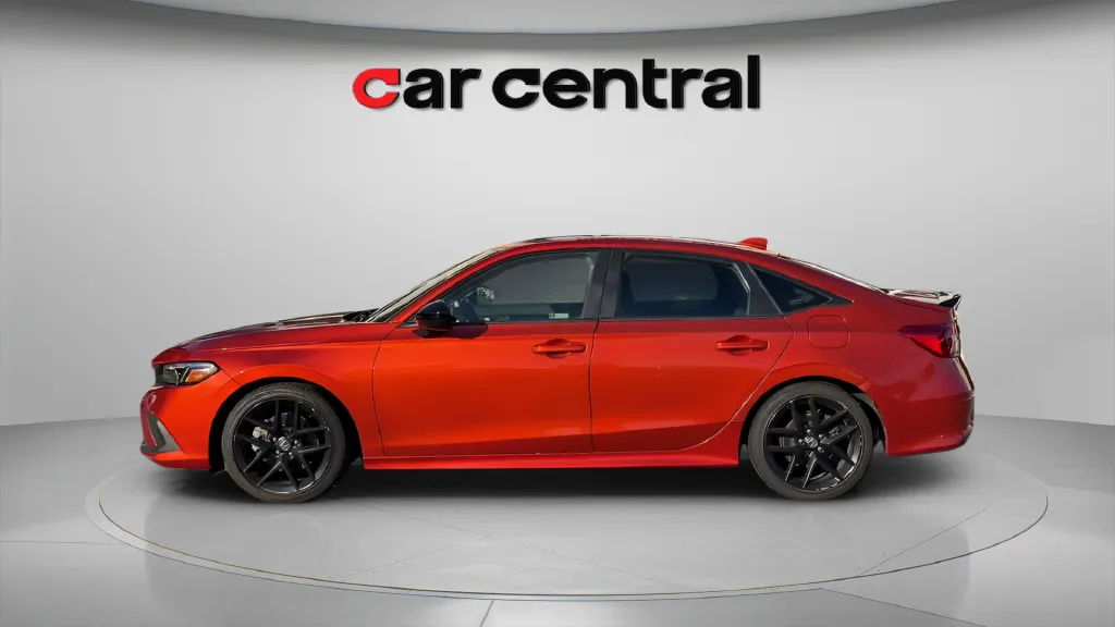 Photos of 2022 Honda Civic Si for sale in Wallingford, CT at Car Central Wallingford