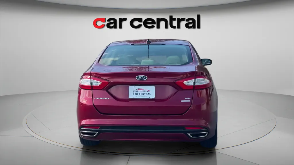 More photos of 2016 Ford Fusion SE at Car Central Wallingford, CT