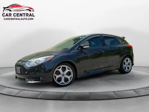 Black 2014 Ford Focus ST for sale in Wallingford, CT