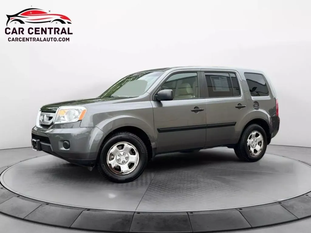 Gray 2009 Honda Pilot LX Sport Utility 4D for sale in Wallingford, CT