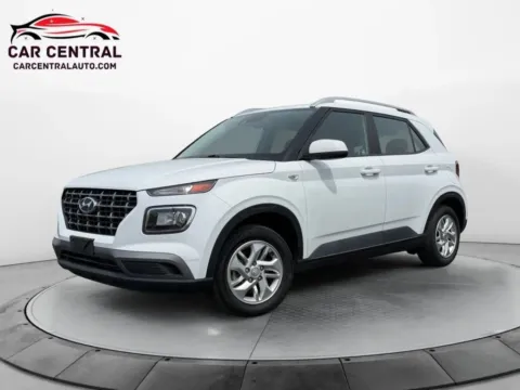 White 2020 Hyundai Venue SEL Sport Utility 4D for sale in Wallingford, CT