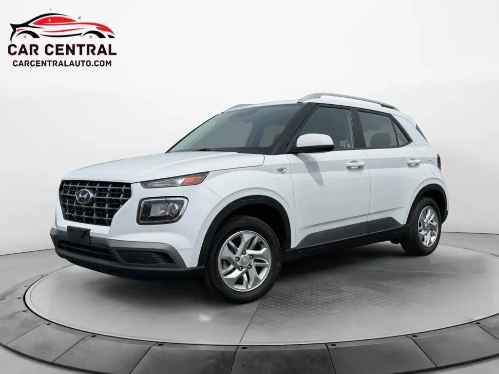 White 2020 Hyundai Venue SEL Sport Utility 4D for sale in Wallingford, CT