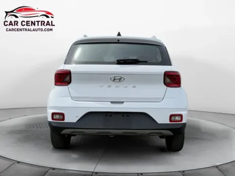 More photos of 2020 Hyundai Venue SEL Sport Utility 4D at Car Central Wallingford, CT
