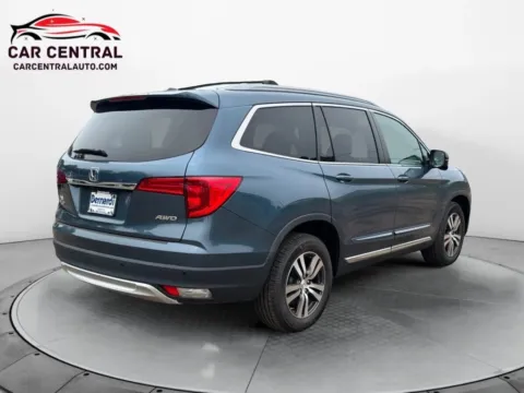 More photos of 2017 Honda Pilot EX-L w/Honda Sensing Sport Utility 4D at Car Central Wallingford, CT