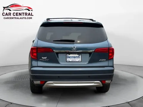 More photos of 2017 Honda Pilot EX-L w/Honda Sensing Sport Utility 4D at Car Central Wallingford, CT