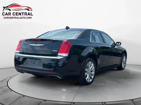 More photos of 2017 Chrysler 300 Limited at Car Central Wallingford, CT