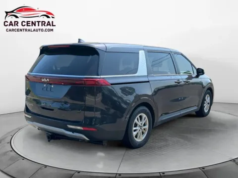 More photos of 2022 Kia Carnival LX Minivan 4D at Car Central Wallingford, CT