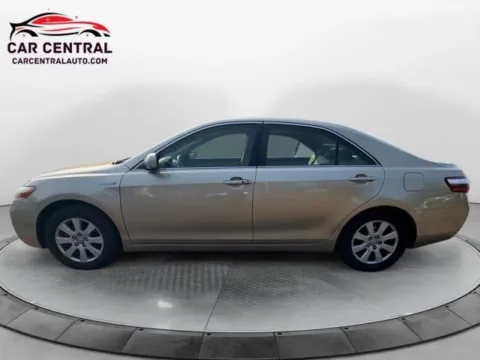 Photos of 2007 Toyota Camry Hybrid for sale in Wallingford, CT at Car Central Wallingford