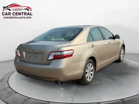 More photos of 2007 Toyota Camry Hybrid at Car Central Wallingford, CT