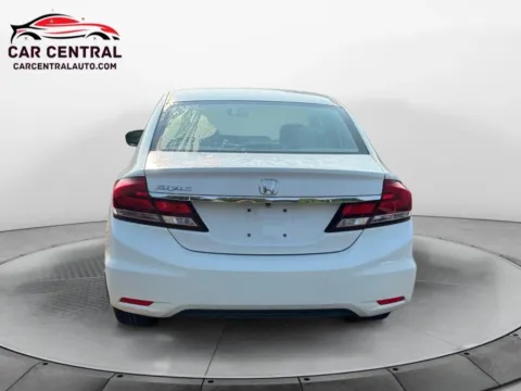 More photos of 2015 Honda Civic SE Sedan 4D at Car Central Wallingford, CT
