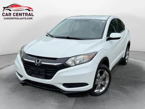 White 2018 Honda HR-V LX Sport Utility 4D for sale in Wallingford, CT