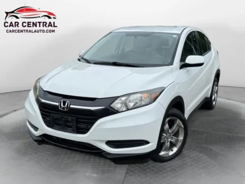 White 2018 Honda HR-V LX for sale in Wallingford, CT