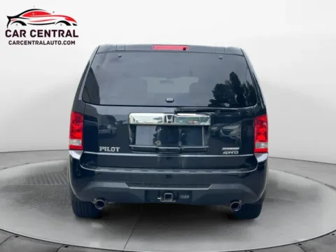 More photos of 2015 Honda Pilot SE Sport Utility 4D at Car Central Wallingford, CT