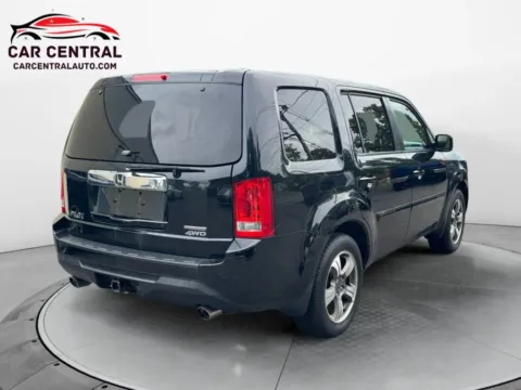 More photos of 2015 Honda Pilot SE Sport Utility 4D at Car Central Wallingford, CT
