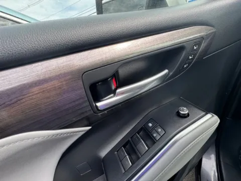 Another view of 2021 Toyota Highlander Limited Sport Utility 4D for sale in Wallingford, CT at Car Central Wallingford