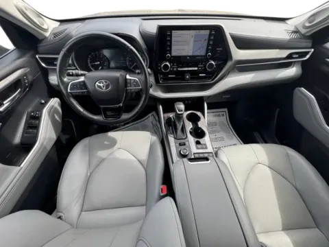 More photos of 2021 Toyota Highlander Limited Sport Utility 4D at Car Central Wallingford, CT