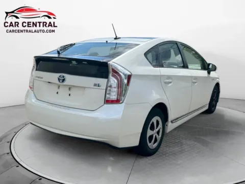 More photos of 2013 Toyota Prius Four Hatchback 4D at Car Central Wallingford, CT