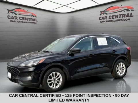 Black 2020 Ford Escape SE for sale in Wallingford, CT