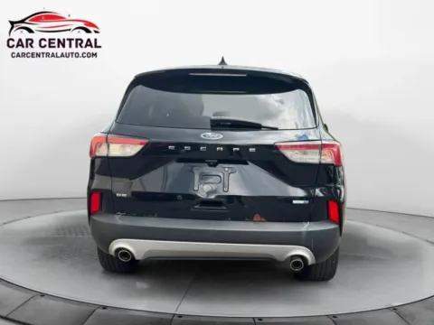 More photos of 2020 Ford Escape SE at Car Central Wallingford, CT