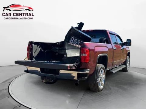 More photos of 2017 GMC Sierra 2500 HD Crew Cab SLT Pickup 4D 6 1/2 ft at Car Central Wallingford, CT